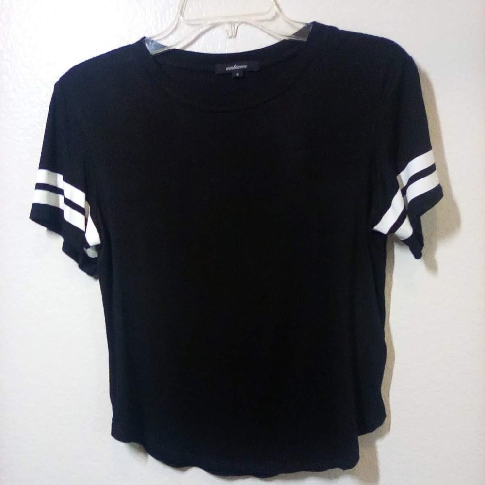Ambiance Black & White Short Sleeve Top Size: S